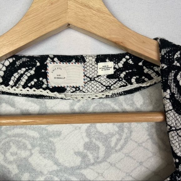 Anthropologie Postmark Black & White Lace Fitted Short Sleeve Blouse XXS - Picture 3 of 3